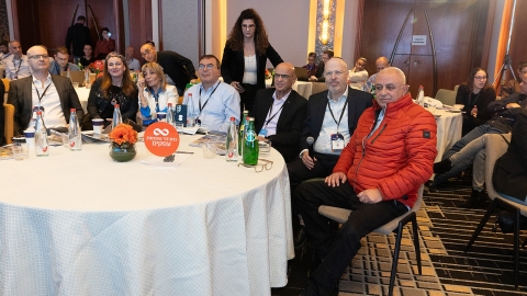 G 25.2 -174.jpg